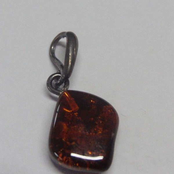 1803-140 - Authentic Vintage Amber Pendant - Free-form - Energetic and Protective Gem - Pendentif Ambre