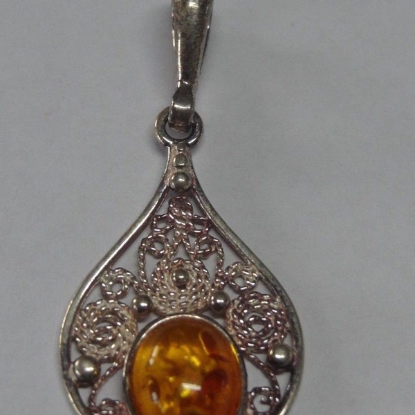 1803-133 - Authentic Vintage Amber Pendant - Energetic and Protective Gem - Pendentif Ambre
