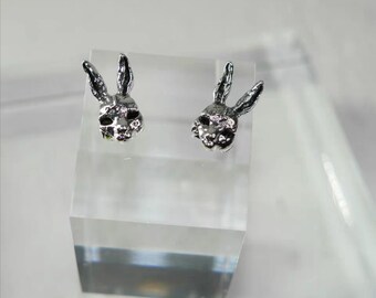 2001-30 - Brand New Pair of S925-Plated Earrings - Rabbit Head Earring - Frightful Rabbit Earrings Scary - Rabbit - Gothic Rabbit Earrings
