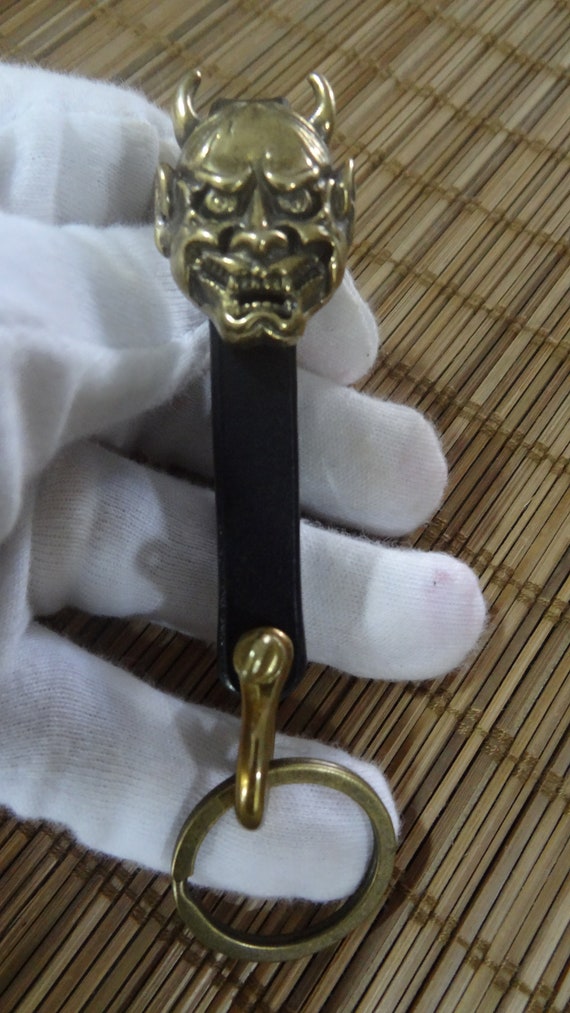 2004-07 - Leather Keychain With Screwback Brass Concho