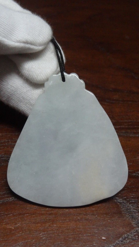 1803119 Polished Translucent Chinese Zodiac Jadeit… Gem