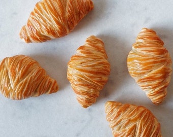 5x Miniature Dollhouse Croissants - Scale 1:12