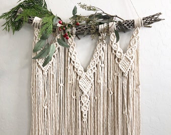 Handmade macrame wallhanging