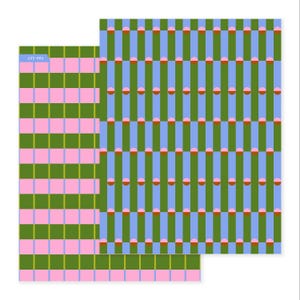 Puede incluir: Dos papeles estampados con diseños geométricos. Uno presenta una cuadrícula rosa y verde con líneas amarillas, y el otro tiene rayas verticales azules con círculos rosas y rayas verdes. El texto "C25-006" es visible.