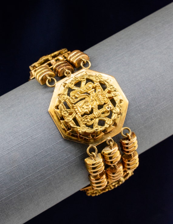 18k/22K Yellow Gold Peruvian Bracelet.