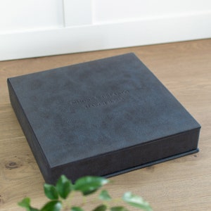 Gepersonaliseerde bruiloft aandenkendoos, albumdoos met reliëf plakboek, eco-leer geheugendoos bruiloft