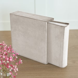 Photo Album for 300 4x6 photos and Slipcase, A Set of Personalized Slip In Photo Album for 300 4x6&quot; Photos and Slipcase
