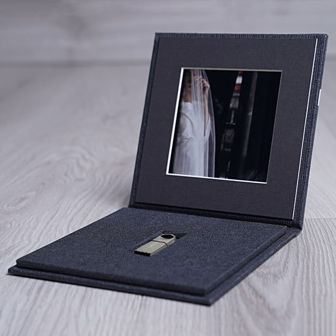 Custom Wedding USB Picture Frame and Storage Box USB Photo Storage USB