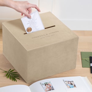 Caja para tarjetas de boda con ranura / Caja personalizada para tarjetas de regalo de boda / Regalo de boda moderno / Caja de cuero ecológico para tarjetas de regalo hecha a mano por Arcoalbum