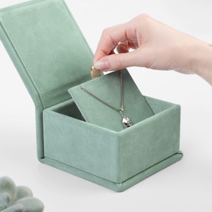 Personalized Necklace Gift Box, Green Velvet or Suede Wedding Necklace Box with Custom Personalization