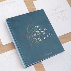 Velvet Wedding Planer Notebook | Personalized Wedding Planning Book | Bride Engagement Gift | Elegant Wedding Planner Organizer