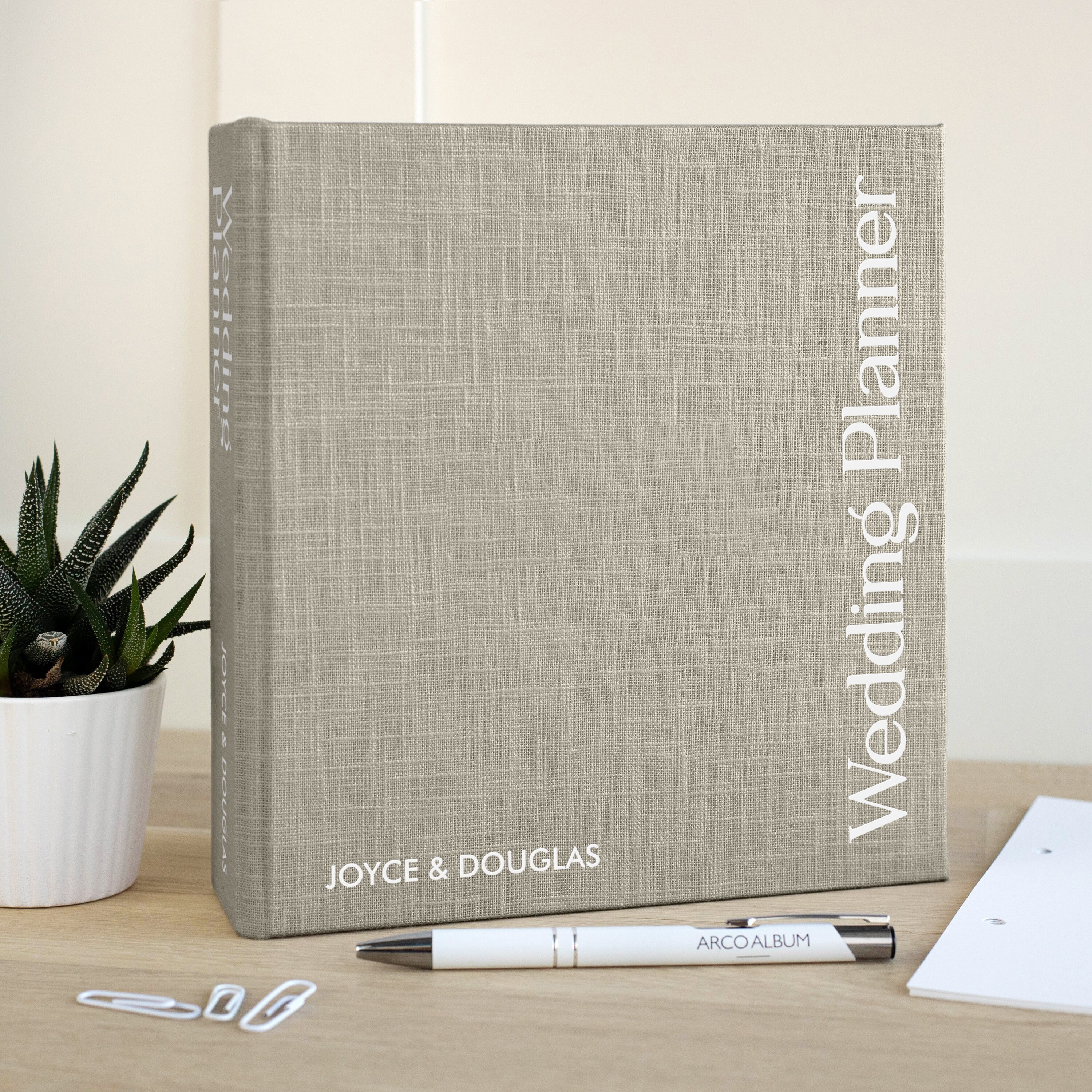 Elegant Wedding Planner Organizer | Personalized Wedding Planning Book | Linen Ring Binder - Wedding Planer Notebook | Bride Engagement Gift