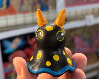 sea slug toy, sculpture, nudibranch artwork, art sculpture, art figure, sea slug figure, fine art, small animal figure
