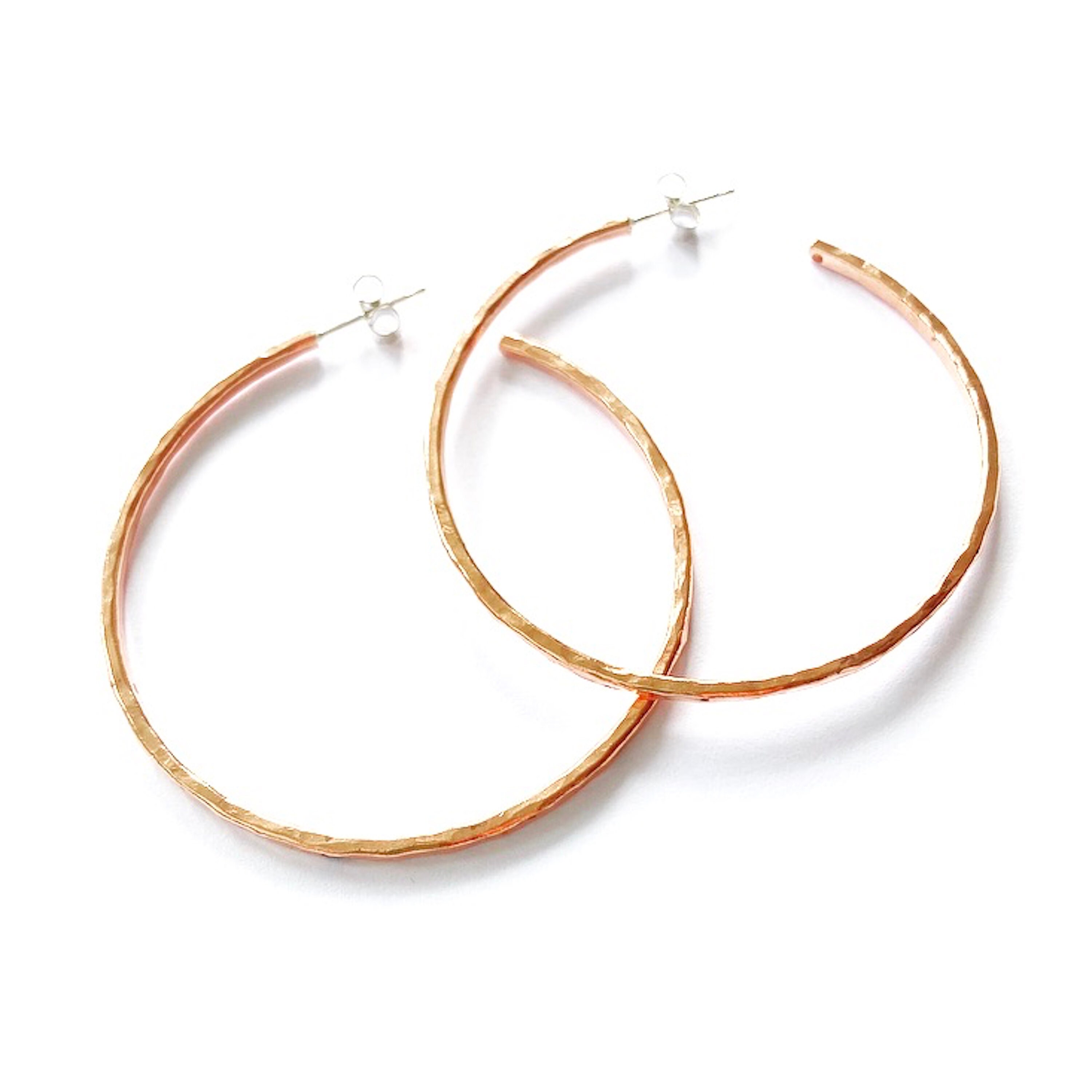 Hammered copper hoop earrings discount