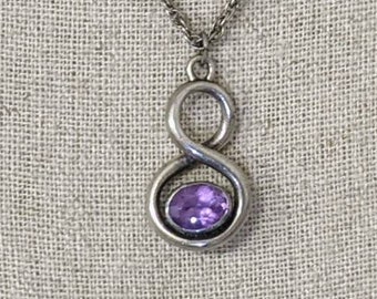 Vintage Sterling Silver Amethyst Figure Eight Pendant Necklace