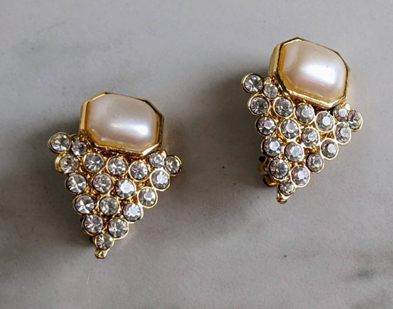 Elegant Golden tone Handcrafted Faux Pearl Rhinestone