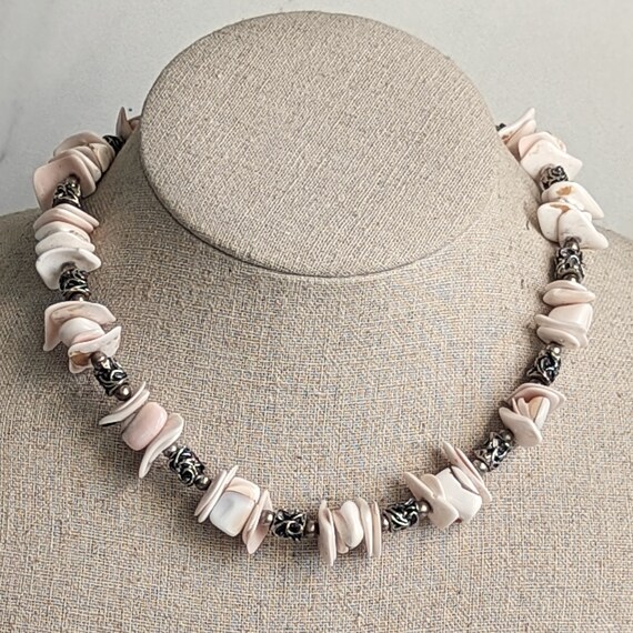 Elegant Pale Pink Shell and Silver Collar Necklace - image 3