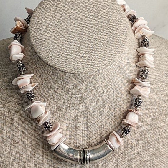 Elegant Pale Pink Shell and Silver Collar Necklace - image 2