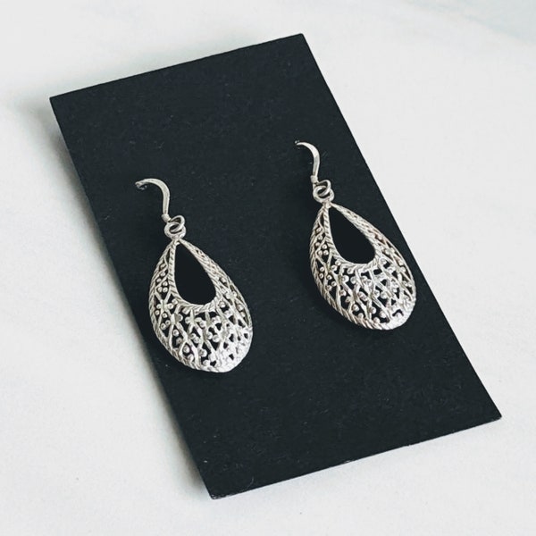 Lovely Vintage 925 Silver Open Teardrop Dangle Earrings Scrolled Silver Dangle Earrings