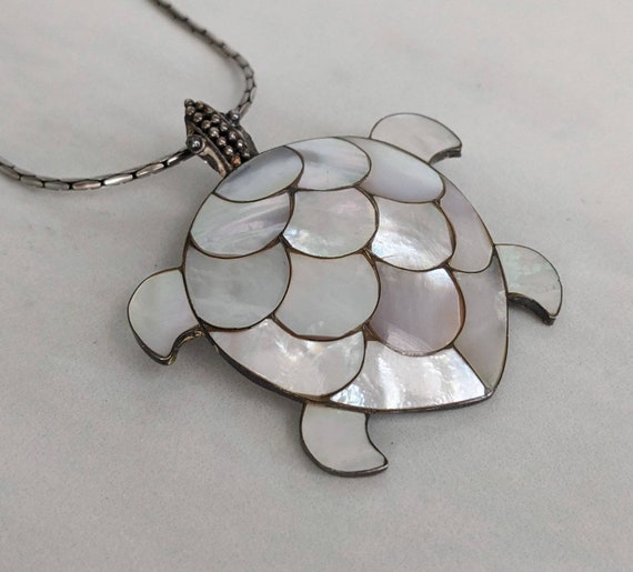 Sterling Silver Mother of Pearl Seaturtle Pendant/Brooch Sterling Silver Mother of Pearl Seaturtle Pendant/Brooch