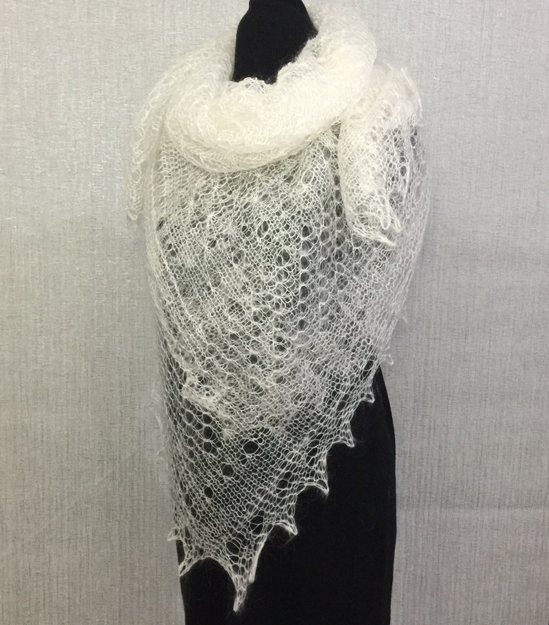 Châle en tricot antique d'Orenbourg Écharpe de mariée en laine et dentelle de mariée d'hiver victorienne, 135 x 135 cm image 3
