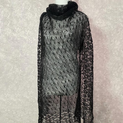 Châle en duvet de chèvre noir en dentelle d'Orenbourg - Tissu léger slave héritage, 135 x 135 cm / 135 x 53 pouces