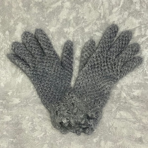 Orenburg gray lace goat down gloves - Gossamer delicate hand knitted gloves  for women, size S - M, stretchy