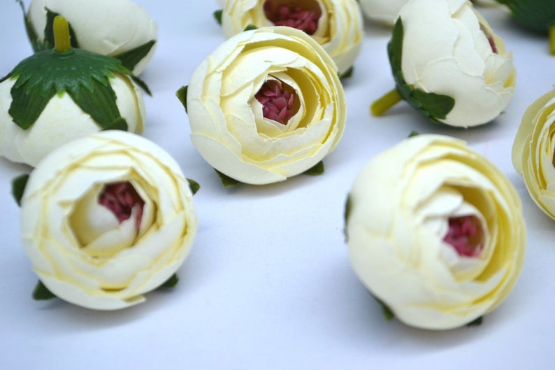Small Ranunculus in Ivory Flower head Craft Ranunculus Fake flowers Wedding flowers Silk artificial flowers Faux flowers