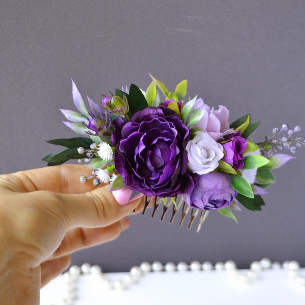 Plum purple flower comb Bridesmaid flower headpiece Bride floral clip Woman hair piece Wedding hair comb Flower accessories white purple