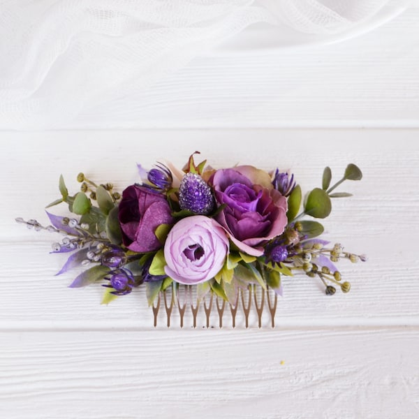 Purple flower hair comb Wedding flower headpiece Flower accessories for bridal hair Plum berry hair comb