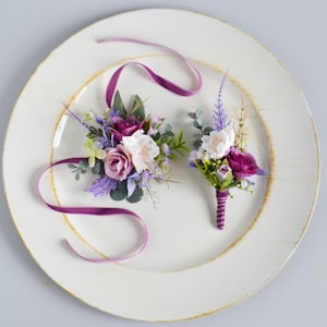 White lilac purple flower accessories Flower boutonniere Wrist corsage Groom Lavender floral wedding accessories