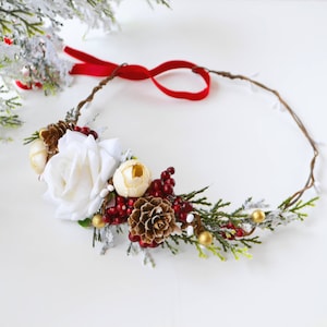 Winter flower crown Holiday crown Berry pine floral crown Christmas hair accessories Pinecone hair wreath Christmas photo prop