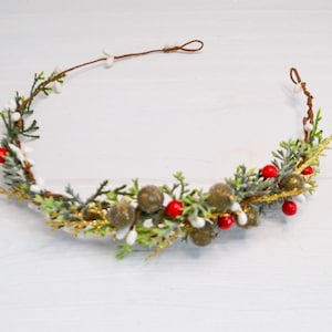 Winter hair crown Christmas wreath Winter headband Winter floral crown Winter flower crown Christmas halo Winter bow