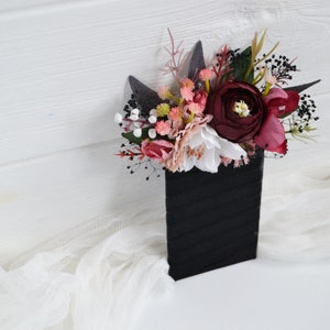 Pocket boutonniere Burgundy white black Flower corsage Mens boutonniere Halloween Wedding pocket boutonniere Boutonnieres card