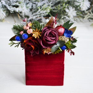 Burgundy winter pocket boutoniere Flower pine cone accessories Groom Boutonniere Wedding corsage