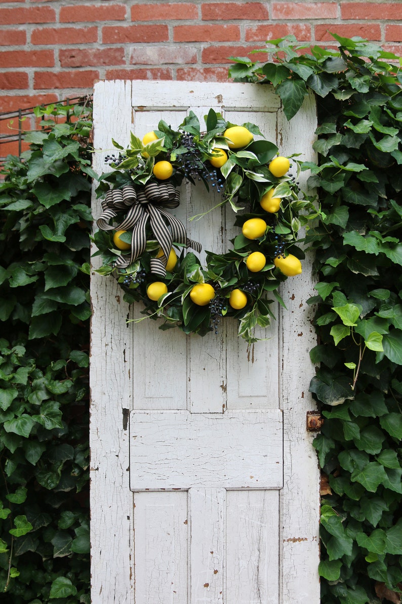 Lemon wreath Front door, Double Door Spring wreath, Farmhouse wreath, Lemon Summer Door wreath, Country Kitchen Decor, Lemon Home Wall Decor image 3
