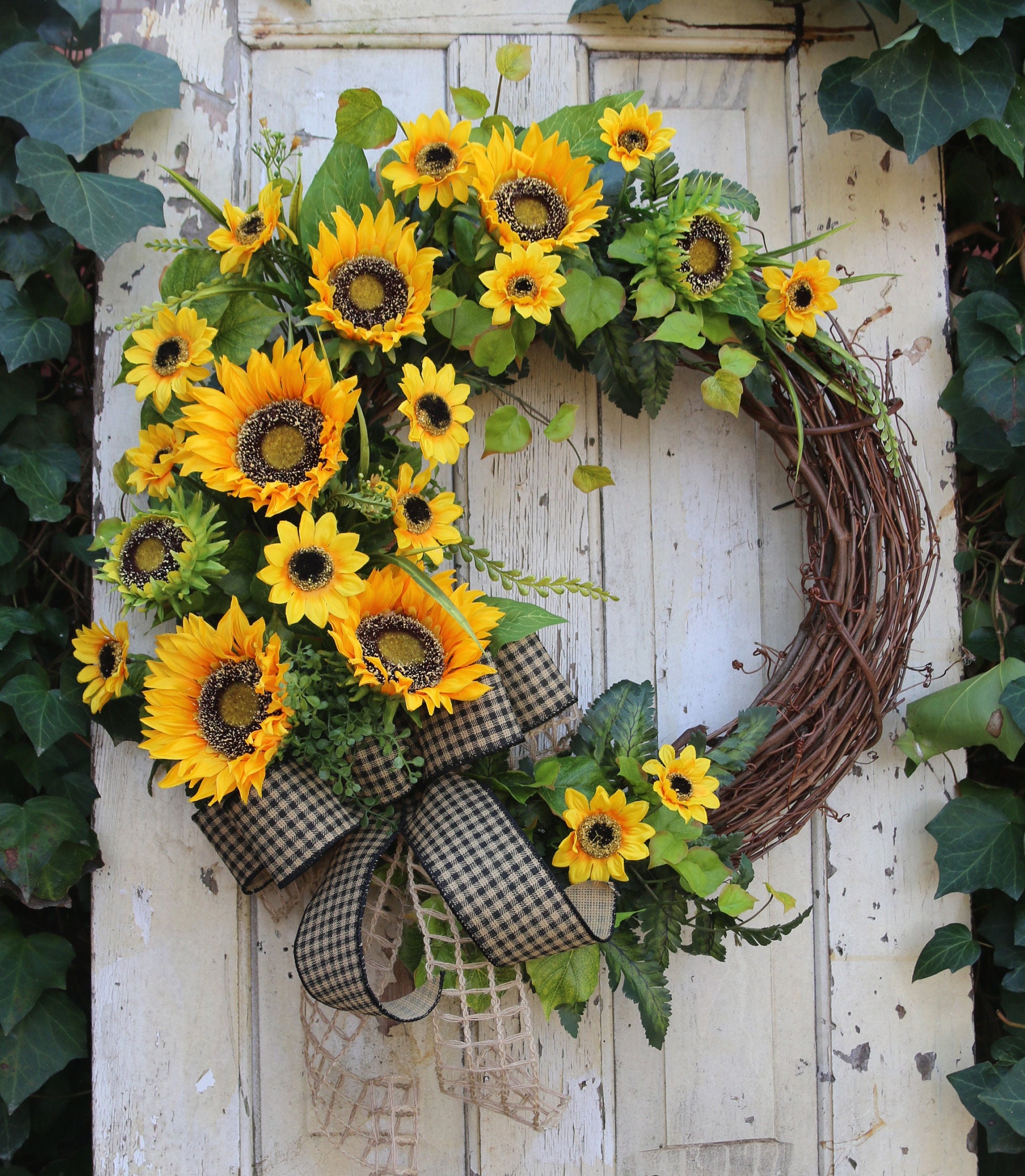 Soosubel Sunflower Front Door Wreath Year Round, 22 Artificial Spring  Summer Wreaths for Front Door, Porch, Outdoor, Indoor Decor