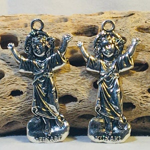 Divino Nino Charm: Silver-Tone Child Jesus Pendant (2 pcs, 50mm)