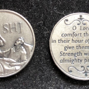 SHJ Sagrado Corazón de Jesús consolando a los enfermos Ficha de bolsillo Medalla católica Encantos religiosos Ficha de oración Medallón de bolsillo Ficha de bolsillo