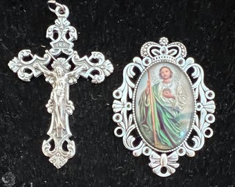 Centro del rosario in filigrana d'argento: San Giuda, grande ovale con croce