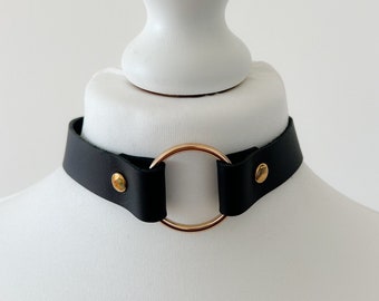 Leather o ring necklace choker 20mm with 30mm o ring gold