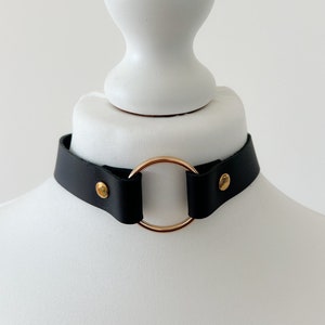 Leather o ring necklace choker 20mm with 30mm o ring gold image 1