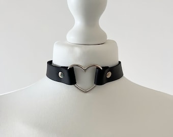 Heart o ring leather choker; woman genuine leather necklace collar; black red leather