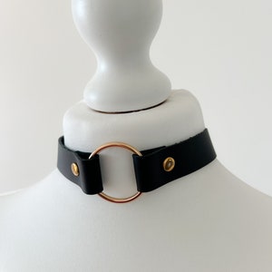 Leather o ring necklace choker 20mm with 30mm o ring gold image 2