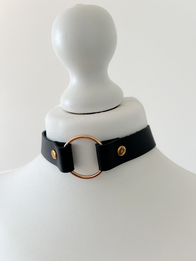 Leather o ring necklace choker 20mm with 30mm o ring gold image 2