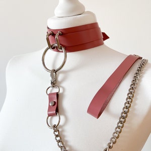 Full grain pink leather O ring choker collar necklace; woman leather collar; leather necklace; chain leash locking
