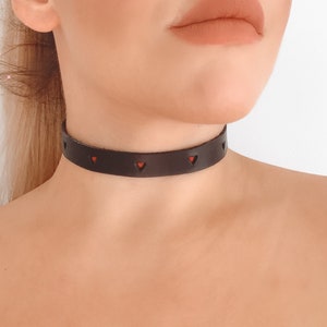 Leder Herz Choker Vollrindleder mit Herzen