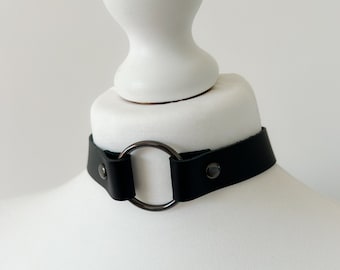 Leather o ring necklace choker 20mm with 30mm o ring black nickel