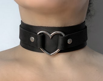 ネックレス・ペンダント LOVE ME MONSTER Petit Ribbon Leather Choker チョーカー LOVE ME MONSTER(ラブミーモンスター) ネックレス
