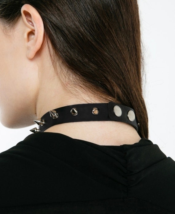 Spikes Choker Leather Collar Necklace With Heart; Woman Spikes Choker Leather Collar Necklace With Heart; Woman